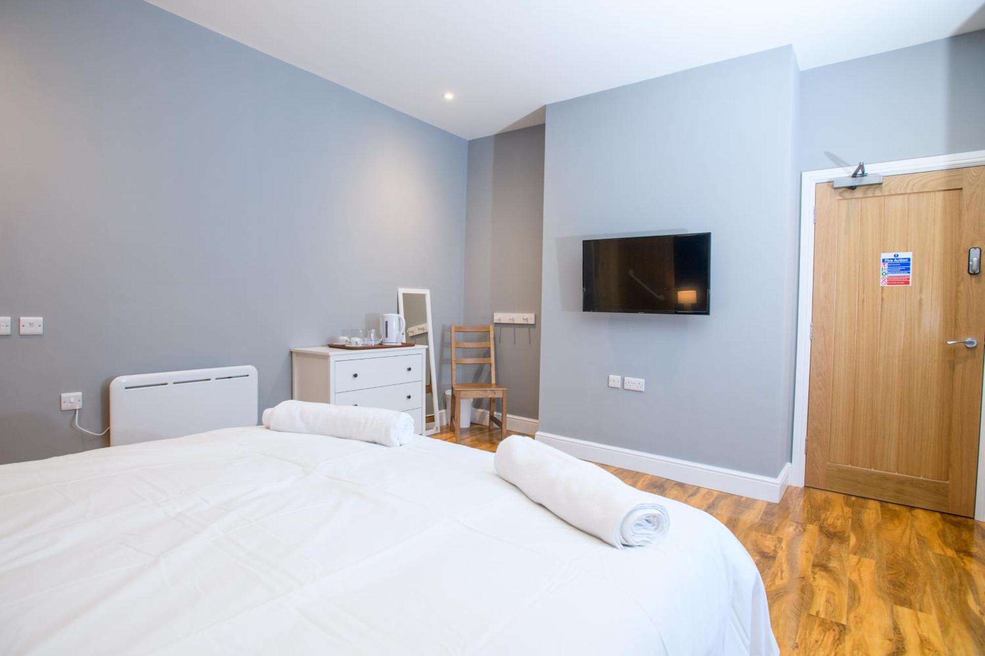 Tavmar Accommodation Линкольн Экстерьер фото
